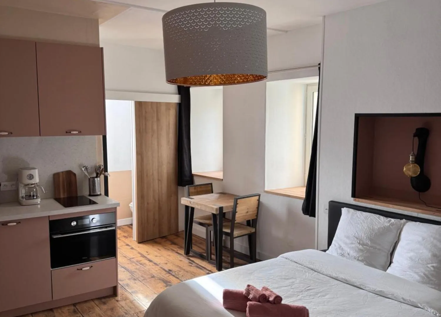 Le Studio Pontrieux Франция