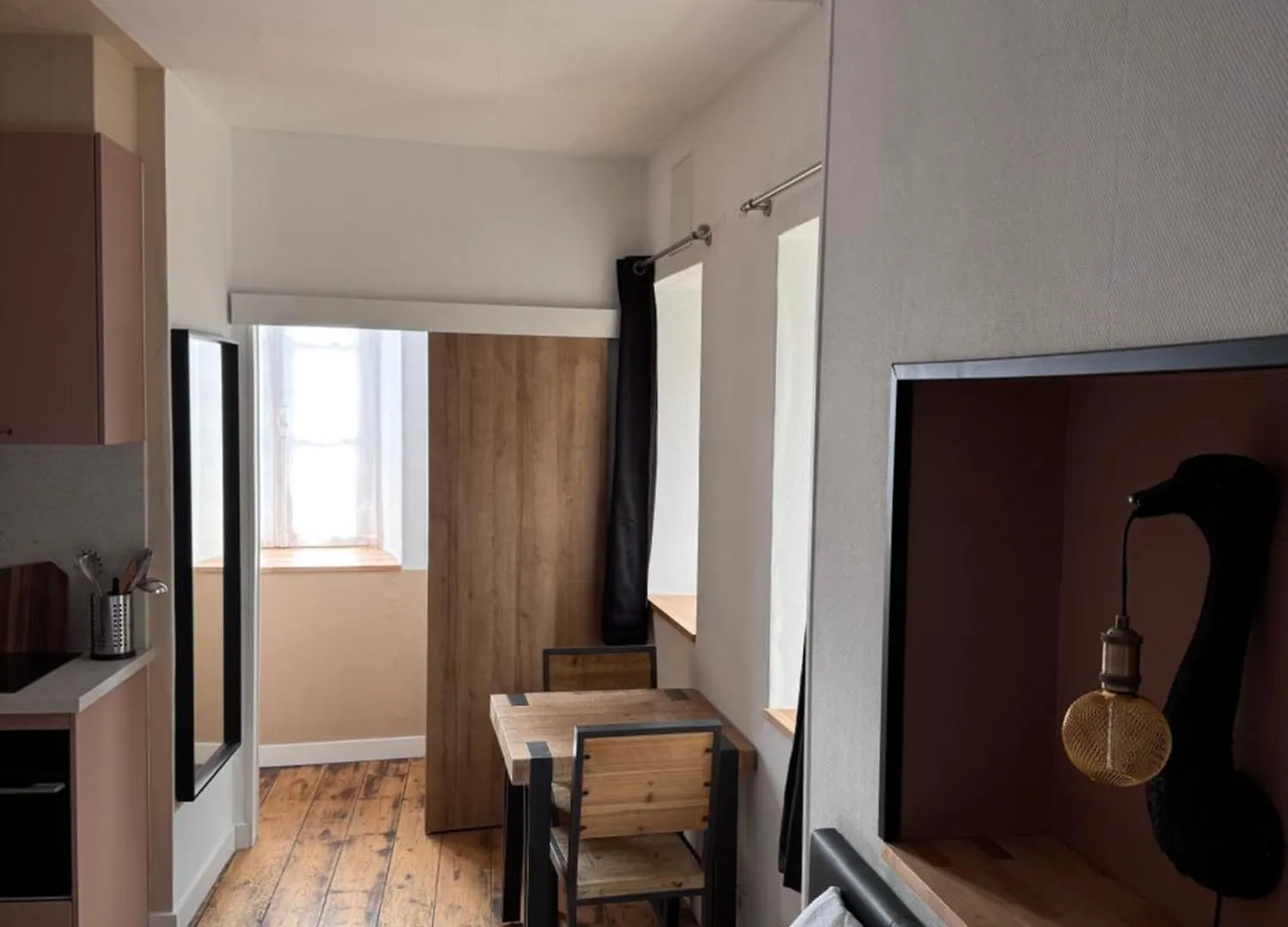 Le Studio Pontrieux 0*,  Франция