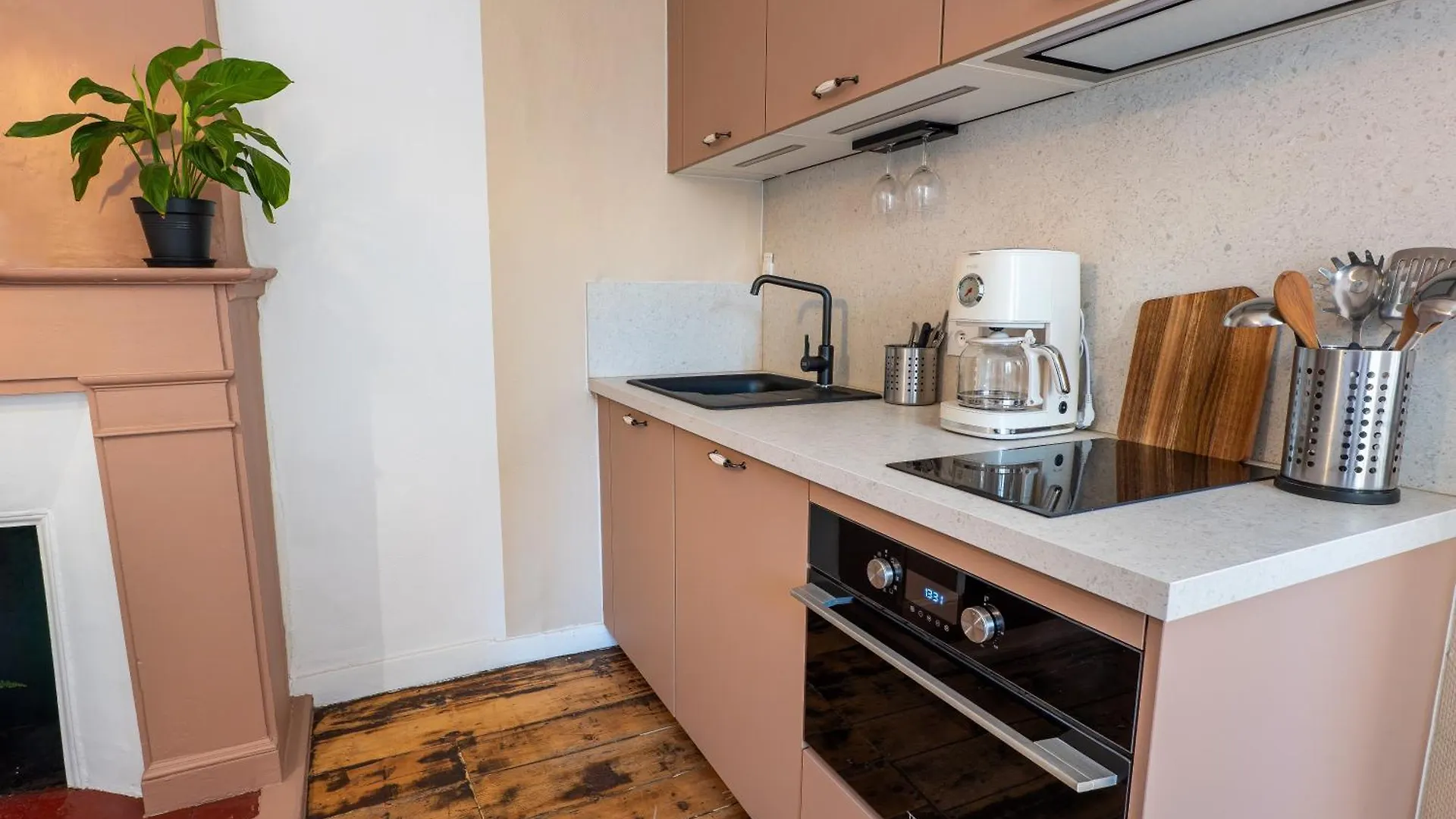 Le Studio Pontrieux 0*,  Франция